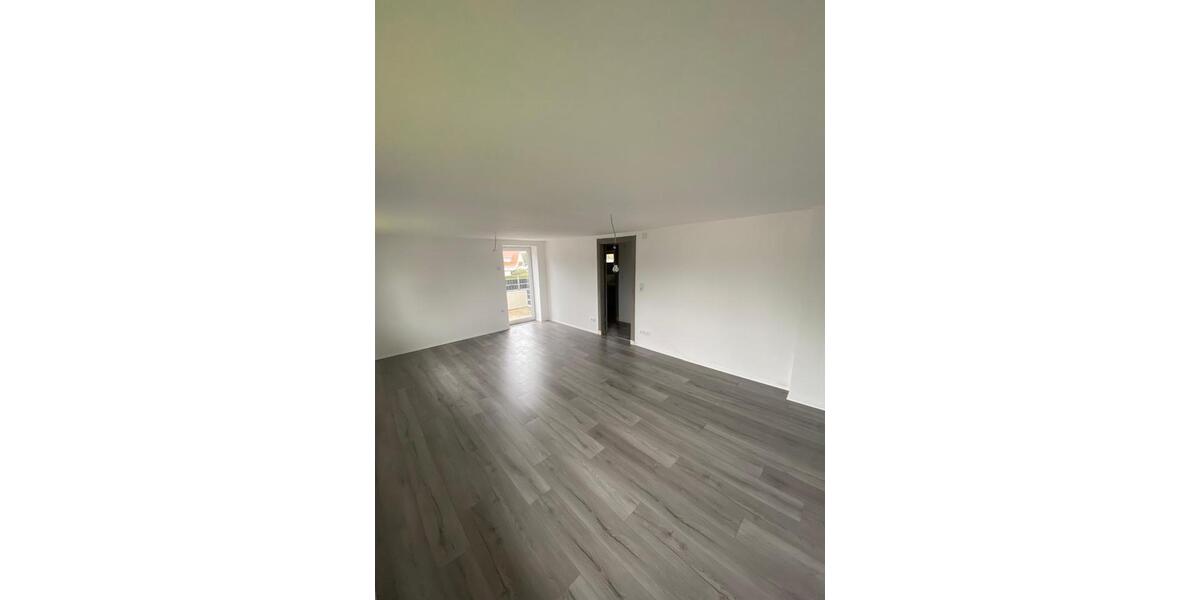 Helle 2,5 Zimmer Wohnung mit Balkon 2 zimmer