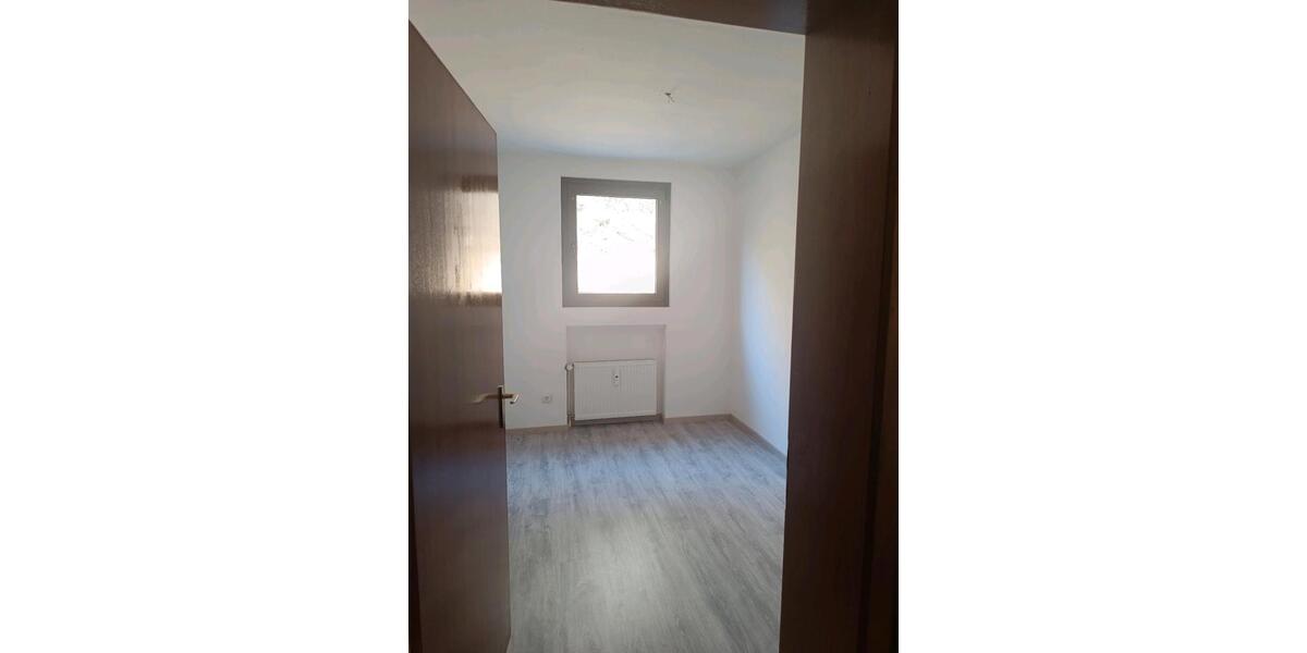 Dachgeschoßwohnung Andernach - 4 Zimmer, 103 m&sup2;, 550&euro; | Angebot:24211510