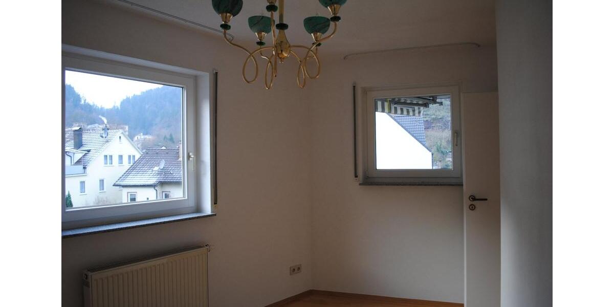 Etagenwohnung Schramberg - 4 Zimmer, 108 m&sup2;, 810&euro; | Angebot:23133157