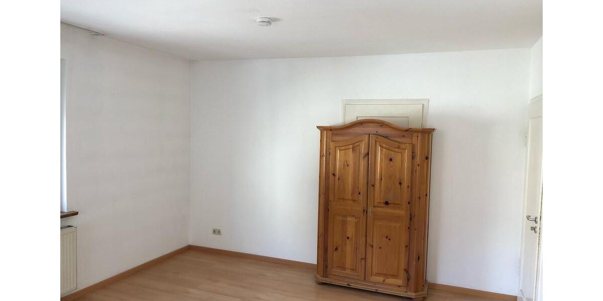 Wohnen auf Zeit Esslingen am Neckar Pliensauvorstadt - 11 Zimmer, 87 m&sup2;, 305&euro; | Angebot:26386834