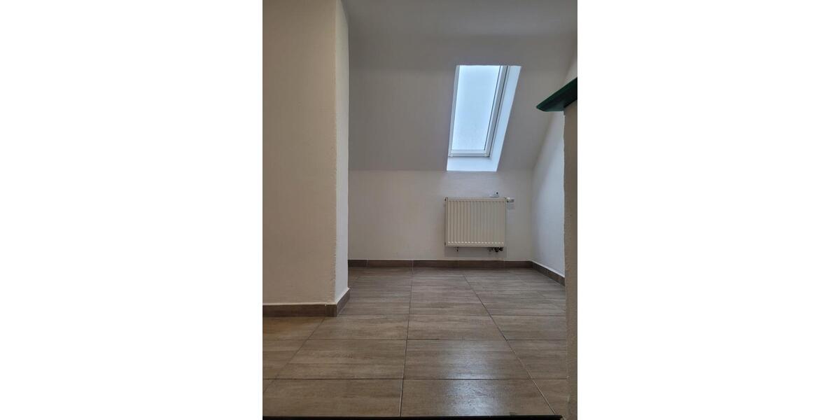 Dachgeschoßwohnung Feuchtwangen - 3 Zimmer, 80 m&sup2;, 800&euro; | Angebot:25907832