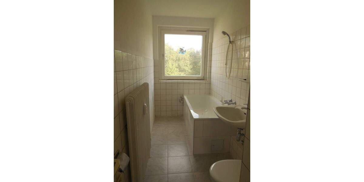 Etagenwohnung Salzgitter Lebenstedt - 3 Zimmer, 71 m&sup2;, 410&euro; | Angebot:25998021