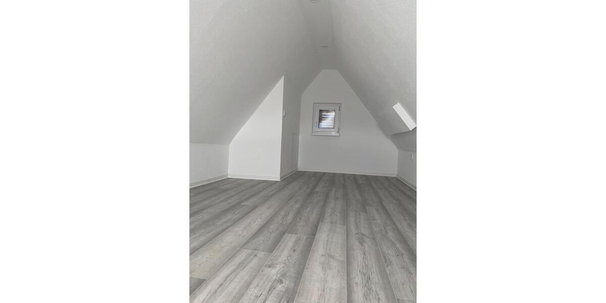 Dachgeschoßwohnung Ötisheim - 2.5 Zimmer, 50 m&sup2;, 1.200&euro; | Angebot:24846736