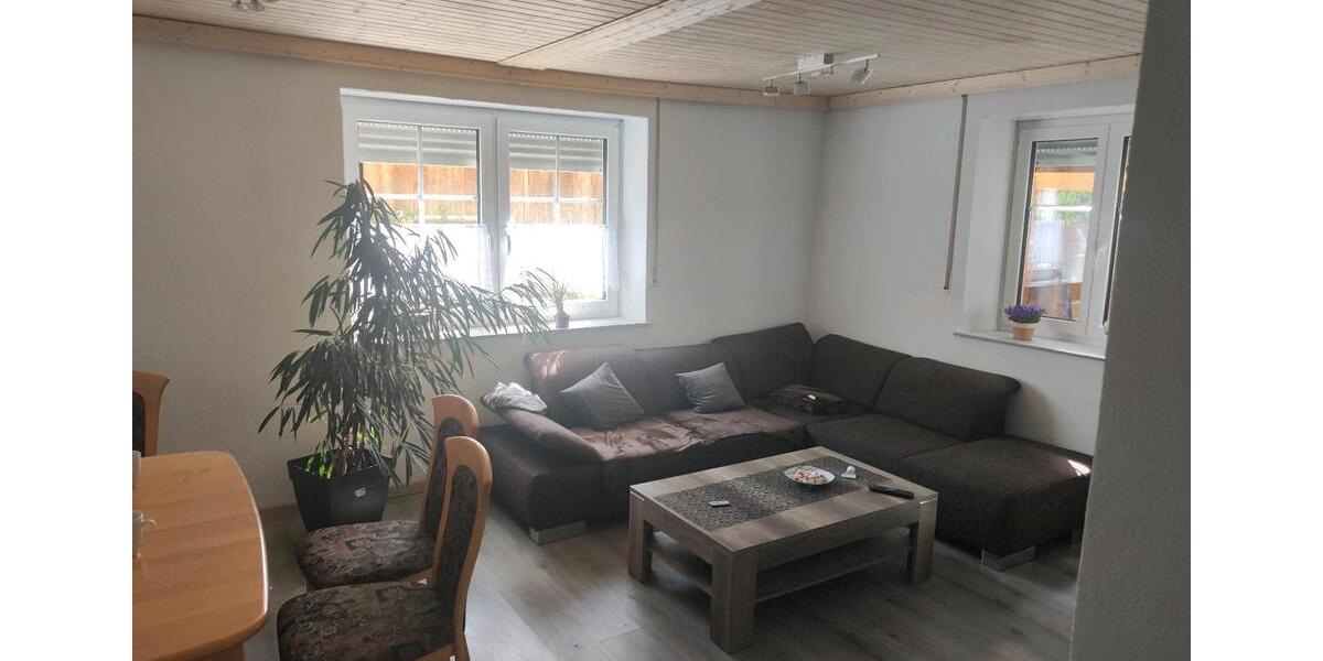 Erdgeschoßwohnung Gunzenhausen - 1 Zimmer, 90 m&sup2;, 950&euro; | Angebot:25570348