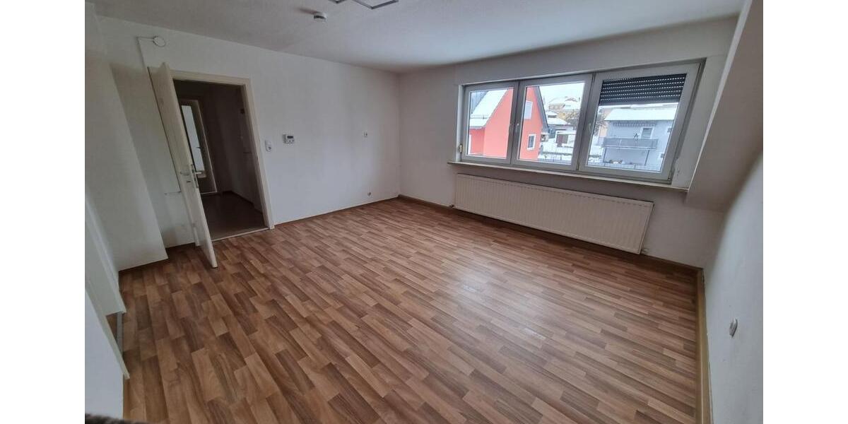 Etagenwohnung Amberg - 3 Zimmer, 70 m&sup2;, 630&euro; | Angebot:25056729