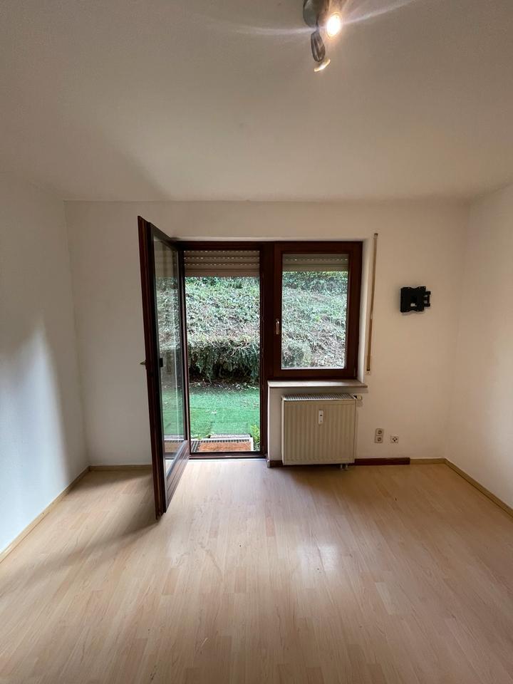 MonteurzimmerEinzelzimmerBadKüche FreeParkingFreeWIFl zimmer