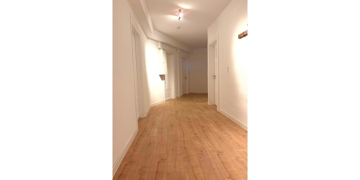 Dachgeschoßwohnung Nienburg (Weser) - 3 Zimmer, 98 m&sup2;, 790&euro; | Angebot:24314044