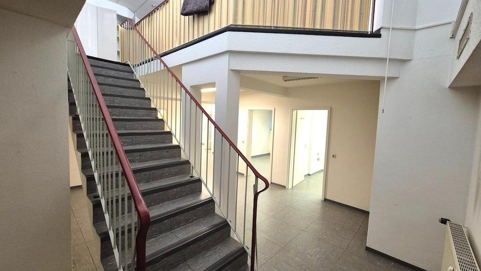 Attraktive PraxisräumeBüroflächen 250m² in guter Lage von Oberhausen zimmer