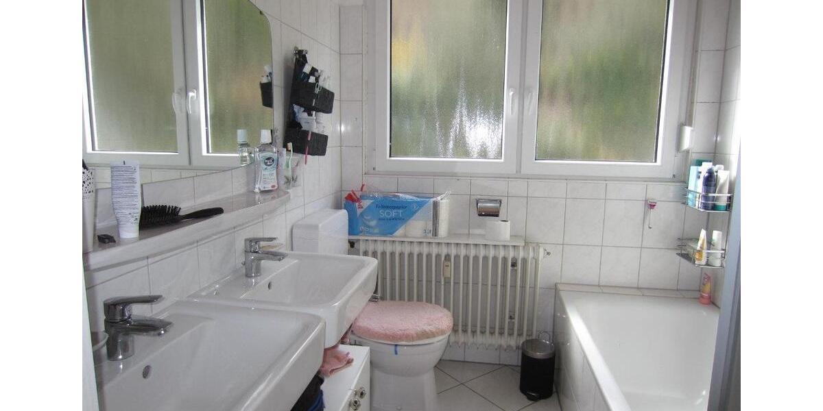 Dachgeschoßwohnung Bad Schwalbach - 3 Zimmer, 94 m&sup2;, 750&euro; | Angebot:25991168