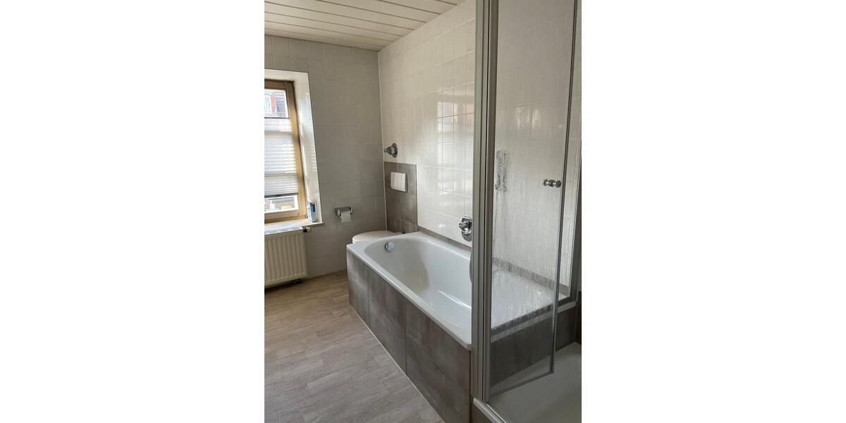 Etagenwohnung Altötting - 3 Zimmer, 119 m&sup2;, 952&euro; | Angebot:26549937