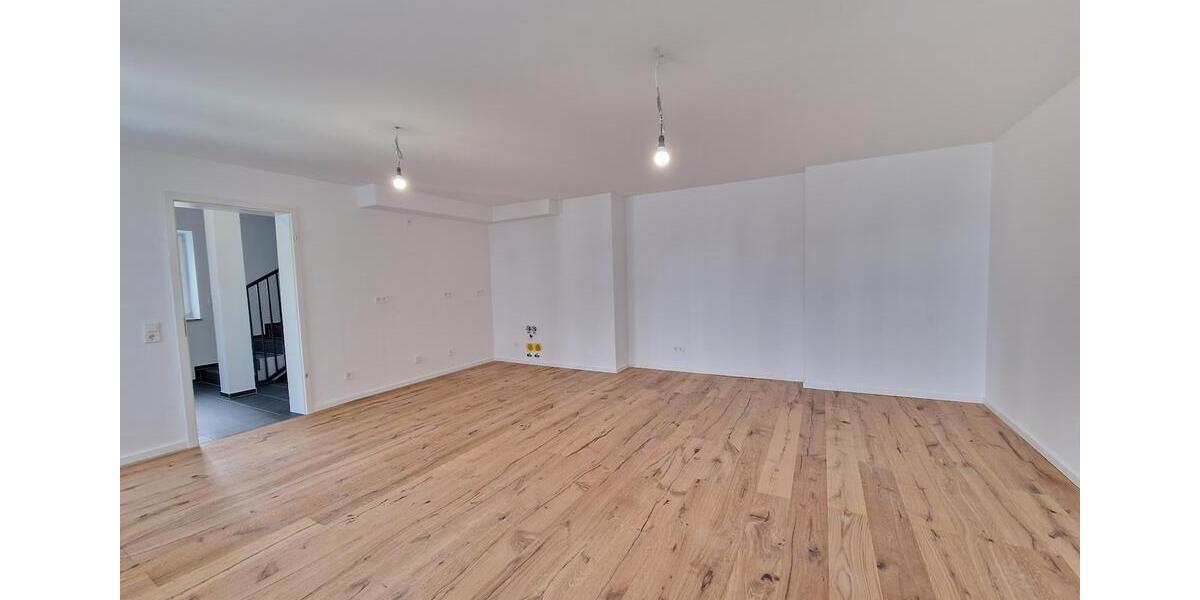 Einfamilienhaus Leipzig Mitte - 5 Zimmer, 179 m&sup2;, 2.331&euro; | Angebot:25959511