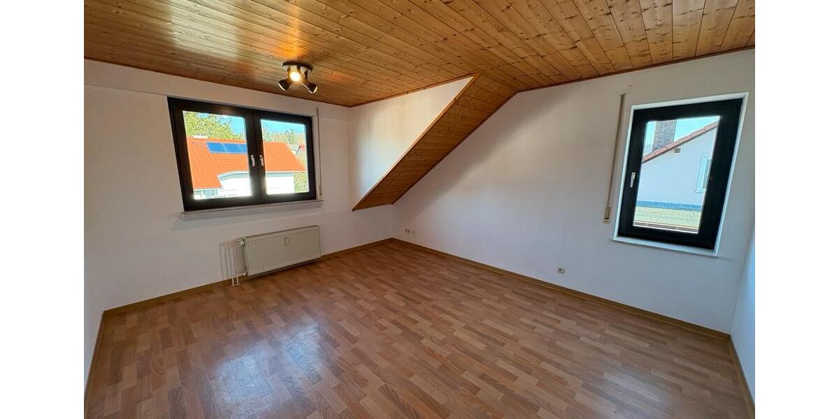 Dachgeschoßwohnung Bad Soden-Salmünster Salmünster - 4 Zimmer, 93 m&sup2;, 850&euro; | Angebot:26403868