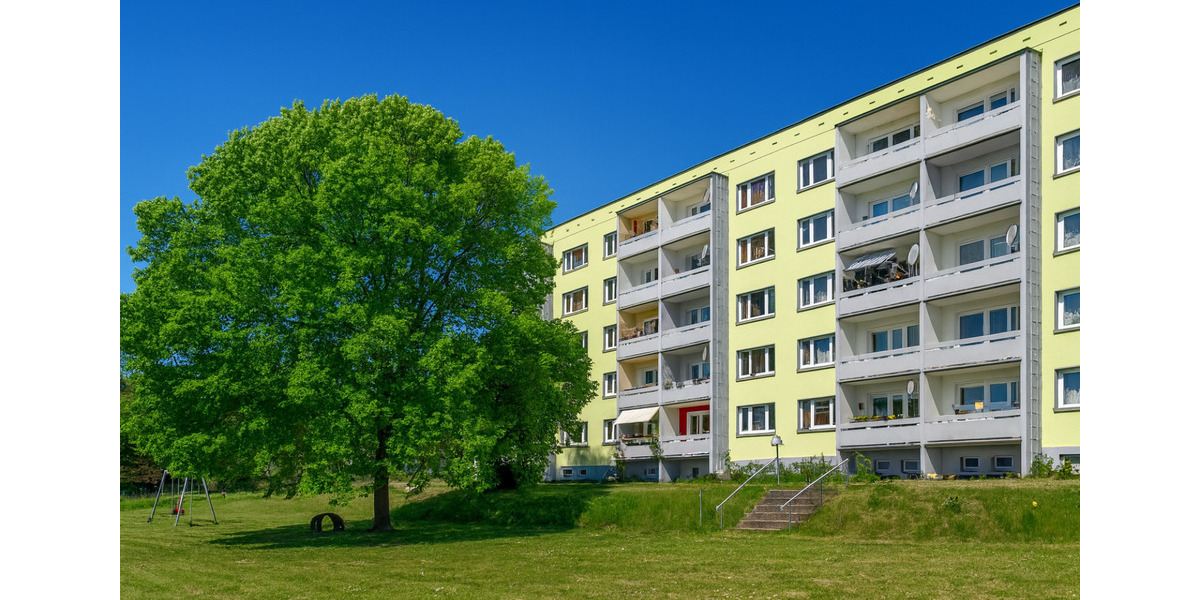 Helle 4-Raum-Wohnung mit Balkon, Naturidylle und Stellplatz – Nähe Erfurt, Weimar & Arnstadt zu vermieten! 4 zimmer