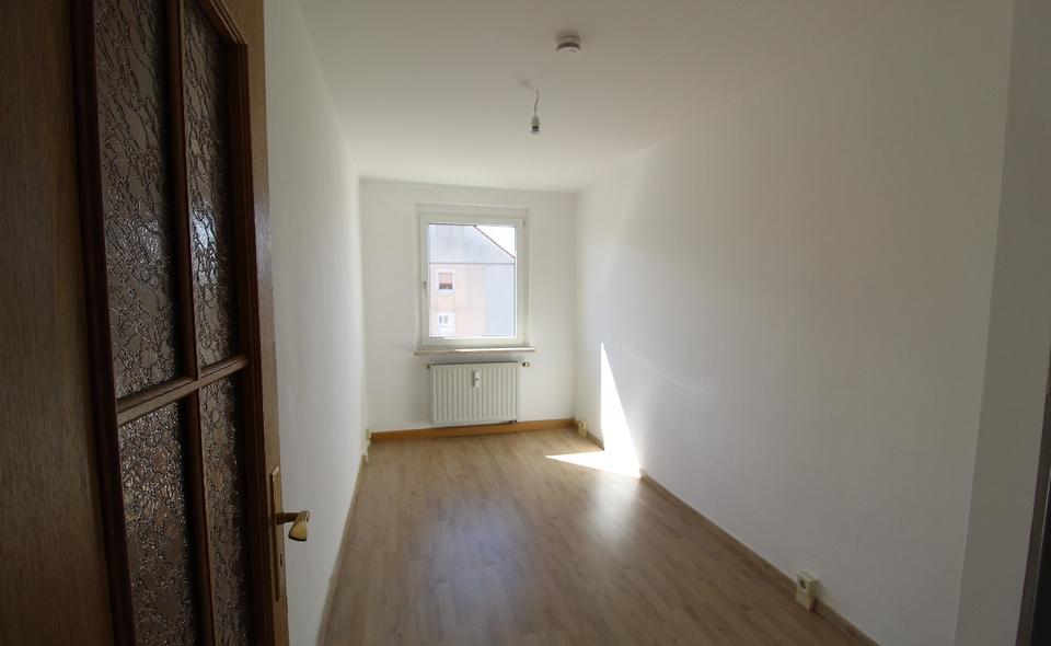 Etagenwohnung Lunzenau - 3 Zimmer, 57 m&sup2;, 330&euro; | Angebot:26384060