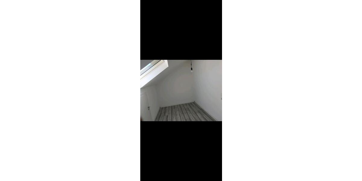 Dachgeschoßwohnung Salach - 2 Zimmer, 50 m&sup2;, 600&euro; | Angebot:26705339
