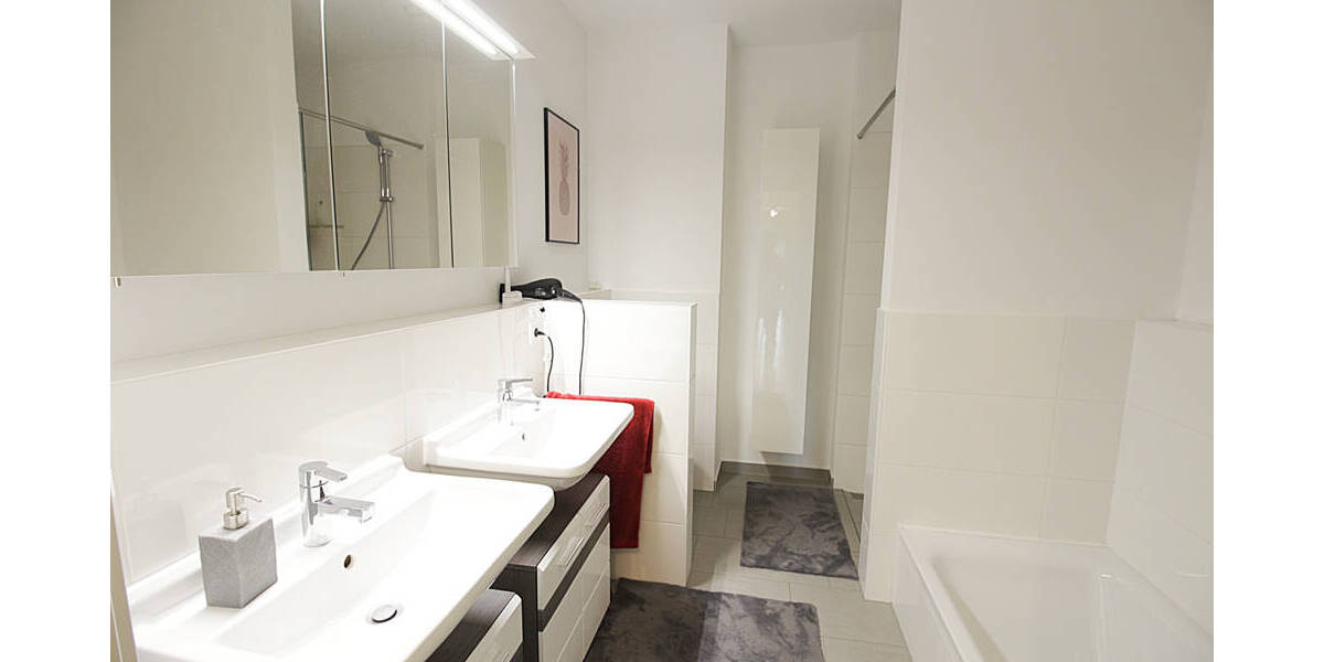 Etagenwohnung Bremen Altstadt - 4 Zimmer, 102 m&sup2;, 1.525&euro; | Angebot:26105626