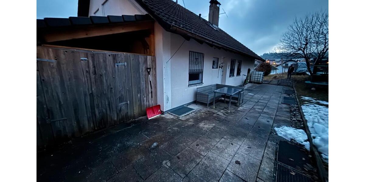 Etagenwohnung Seewald - 4 Zimmer, 98 m&sup2;, 1.150&euro; | Angebot:24819043