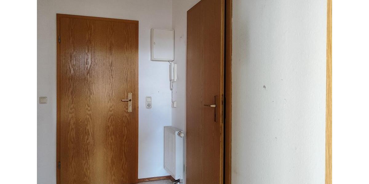 Etagenwohnung Roßwein - 2 Zimmer, 42 m&sup2;, 190&euro; | Angebot:26011096