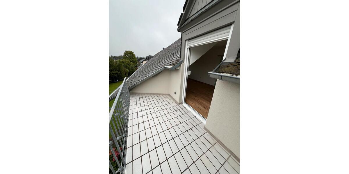 Bernkastel-Kues Plateau: 3 ZKB DG Wohnung 3 zimmer