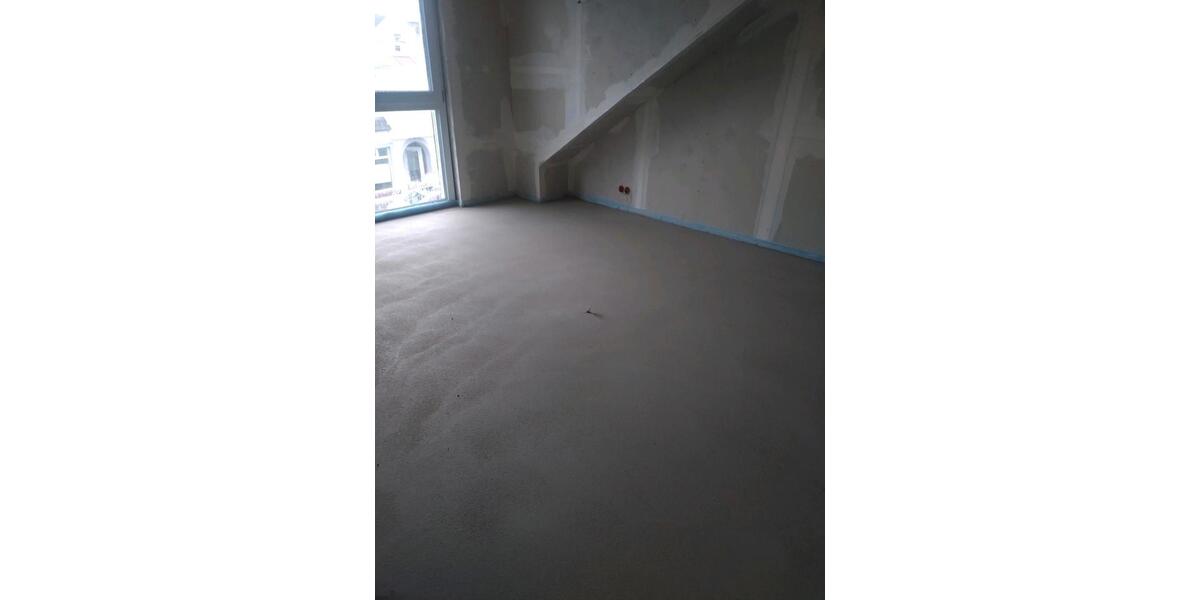 Dachgeschoßwohnung Schmelz - 1.050&euro; | Angebot:24818134