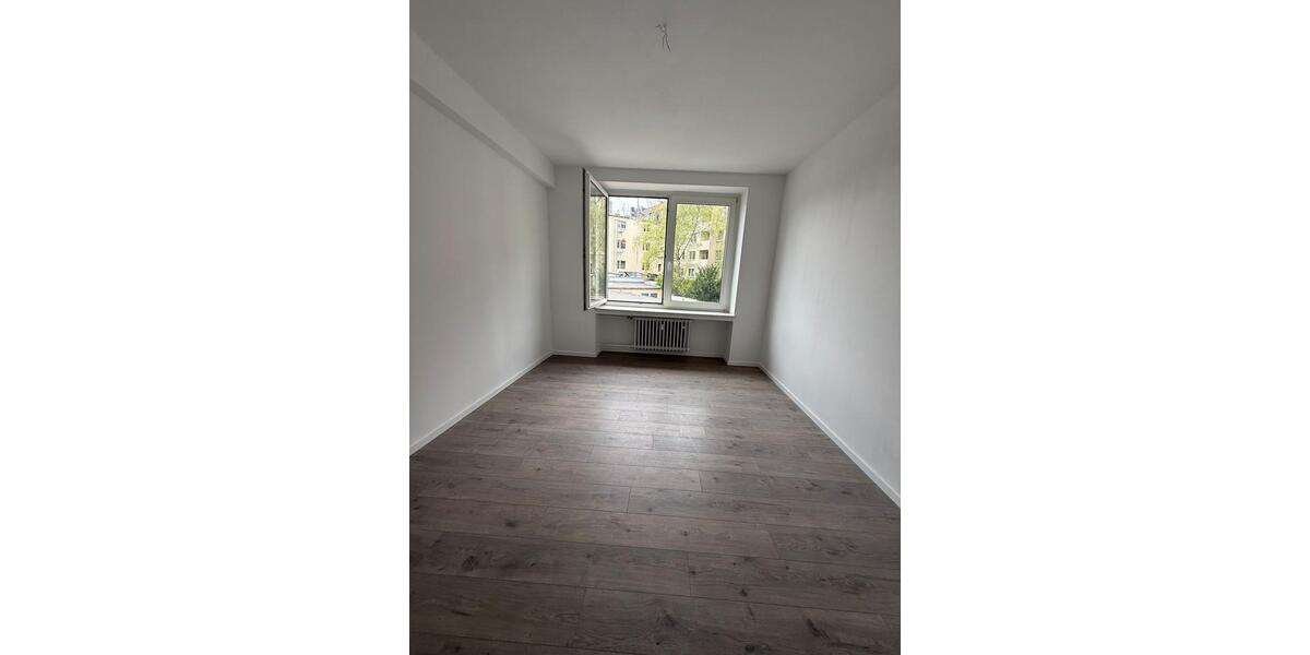 Wohnen auf Zeit Düsseldorf Derendorf - 3 Zimmer, 90 m&sup2;, 1.538&euro; | Angebot:26496763