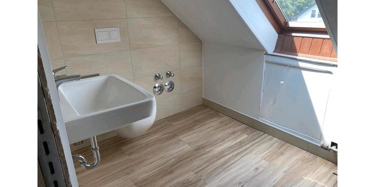 Dachgeschoßwohnung Vilshofen an der Donau - 1 Zimmer, 35 m&sup2;, 350&euro; | Angebot:26535699