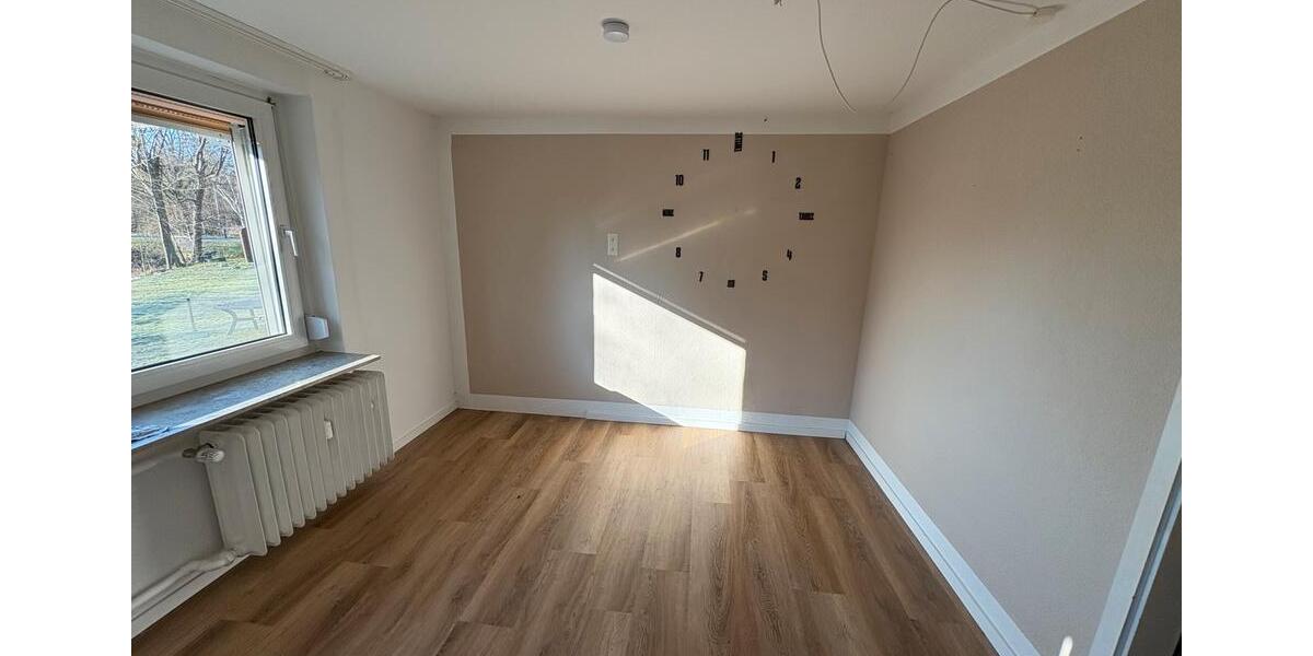 Etagenwohnung Rinteln - 4 Zimmer, 80 m&sup2;, 900&euro; | Angebot:25048477
