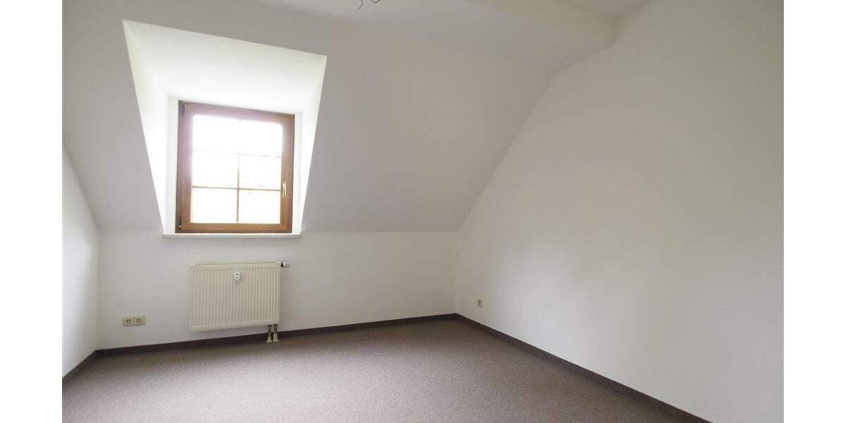 Etagenwohnung Flöha - 3 Zimmer, 61 m&sup2;, 390&euro; | Angebot:23522625