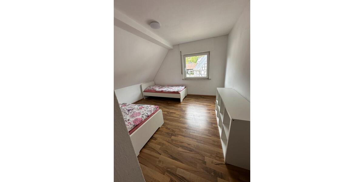 Wohnen auf Zeit Kirchhundem - 6 Zimmer, 110 m&sup2;, 20&euro; | Angebot:24486697
