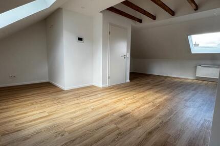 Haus Lohmar - 6 Zimmer, 170 m&sup2;, 2.350&euro; | Angebot:26345389