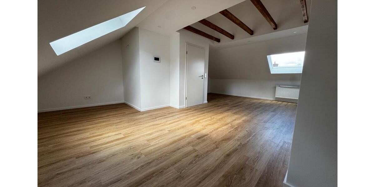 Reihenhaus Lohmar - 6 Zimmer, 170 m&sup2;, 2.350&euro; | Angebot:26345389