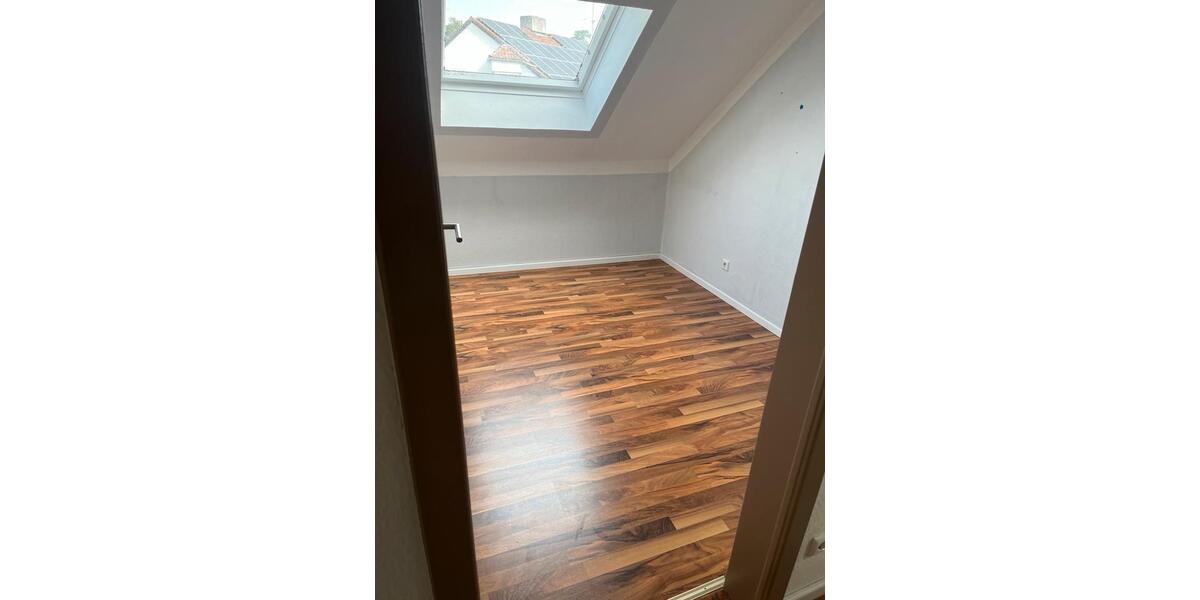 Maisonettenwohnung Waldkraiburg - 5 Zimmer, 160 m&sup2;, 1.700&euro; | Angebot:26376573