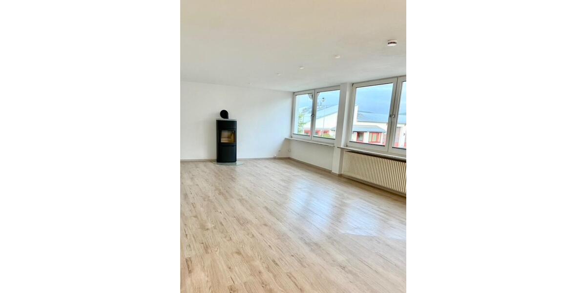 Wohnung mit schöner EInbauküche und großem Garten in Nabburg 4 zimmer