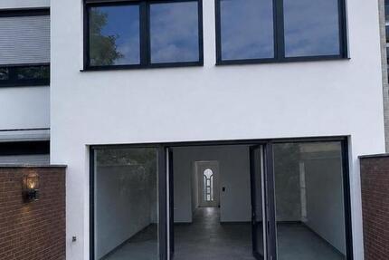 Haus Duisburg Hochheide - 4 Zimmer, 105 m&sup2;, 1.480&euro; | Angebot:26600434