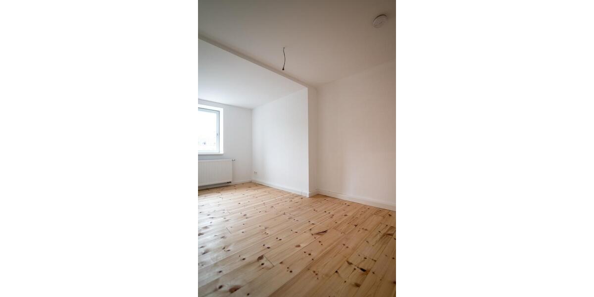 Dachgeschoßwohnung Burgstädt - 5 Zimmer, 136 m&sup2;, 1.150&euro; | Angebot:24353946