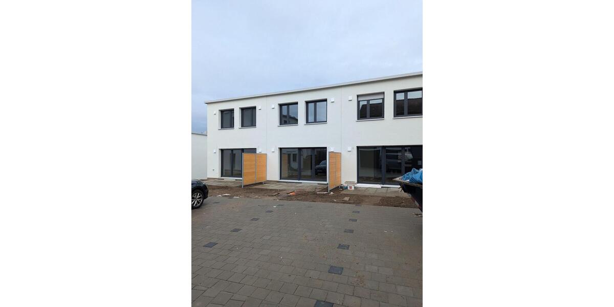 Reihenhaus Pforzheim Eutingen - 5 Zimmer, 132 m&sup2;, 1.499&euro; | Angebot:24747498