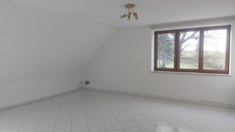 Dachgeschoßwohnung Pockau-Lengefeld Lengefeld - 2 Zimmer, 84 m&sup2;, 461&euro; | Angebot:25499826