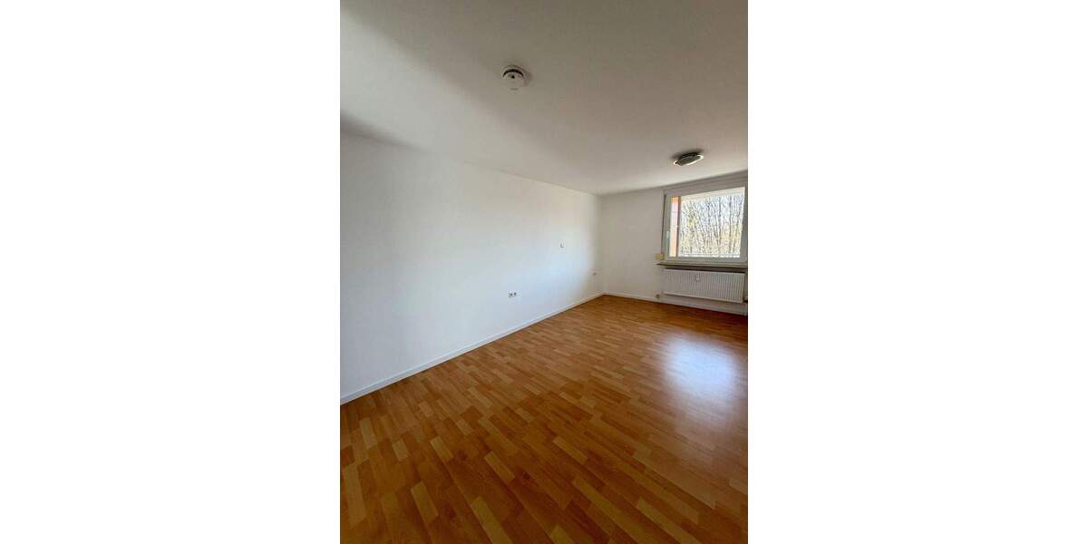 Etagenwohnung Reutlingen Voller Brunnen - 4 Zimmer, 89 m&sup2;, 1.200&euro; | Angebot:25895932