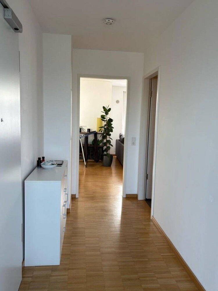 Möbilierte - 2-Zimmerwohnung zu vermietenin Stuttgart - Stadtbibliothek