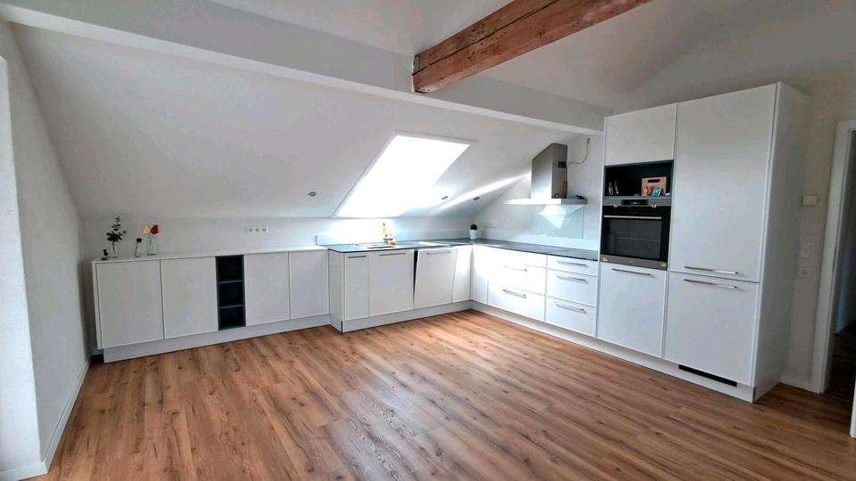 Dachgeschoßwohnung Lahr (Schwarzwald) - 3 Zimmer, 96 m&sup2;, 1.200&euro; | Angebot:26364887