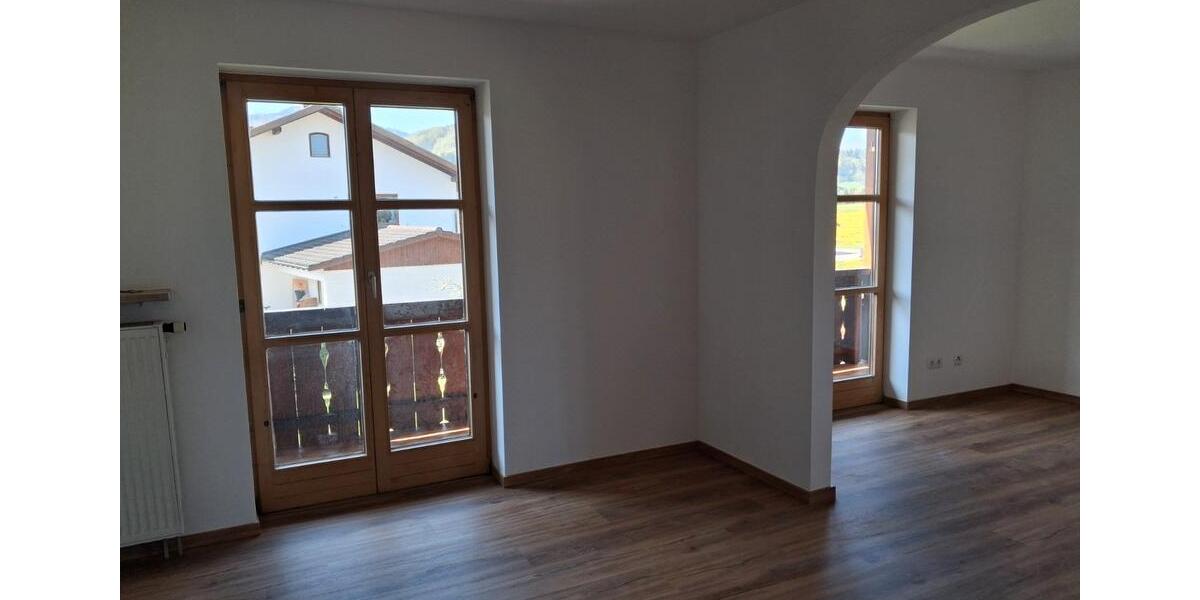Etagenwohnung Schlehdorf Unterau - 5 Zimmer, 131 m&sup2;, 1.900&euro; | Angebot:26277336