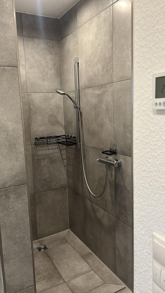 Moderne 5-Zimmer-Doppelhaushälfte mit Garten zu vermieten