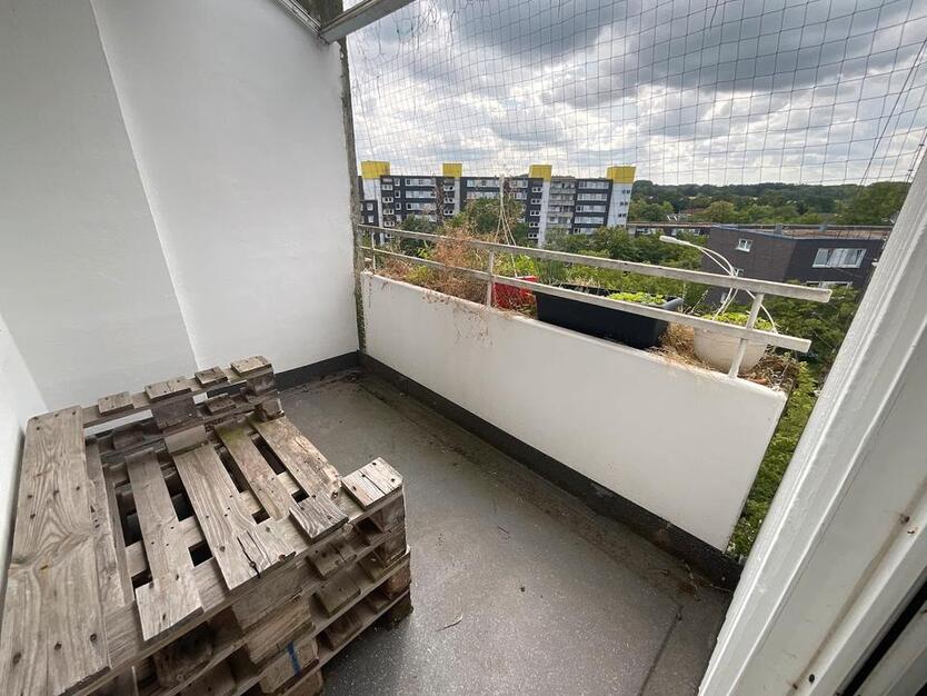 Schönes WG Zimmer mit eigenem Balkon zimmer