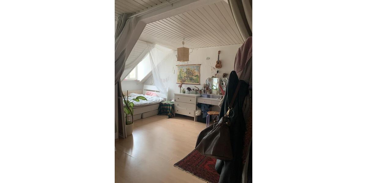 Wohnen auf Zeit Karlsruhe - 3 Zimmer, 88 m&sup2;, 380&euro; | Angebot:26123158