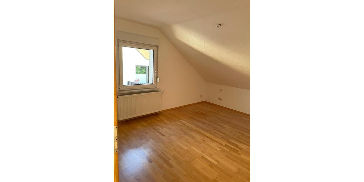 Dachgeschoßwohnung Sankt Wendel - 3.5 Zimmer, 90 m&sup2;, 850&euro; | Angebot:26613888