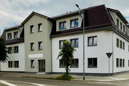 Wohnung Grimmen - 4 Zimmer, 102 m&sup2;, 970&euro; | Angebot:27638588