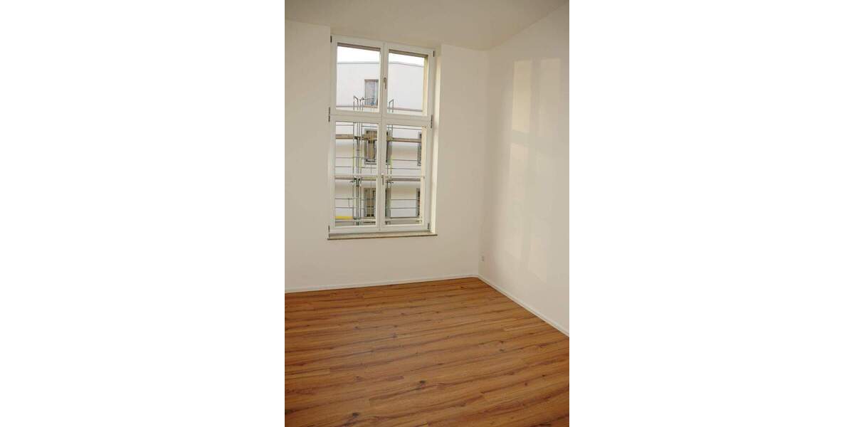 Etagenwohnung Pirna Zehista - 3 Zimmer, 98 m&sup2;, 925&euro; | Angebot:25279191