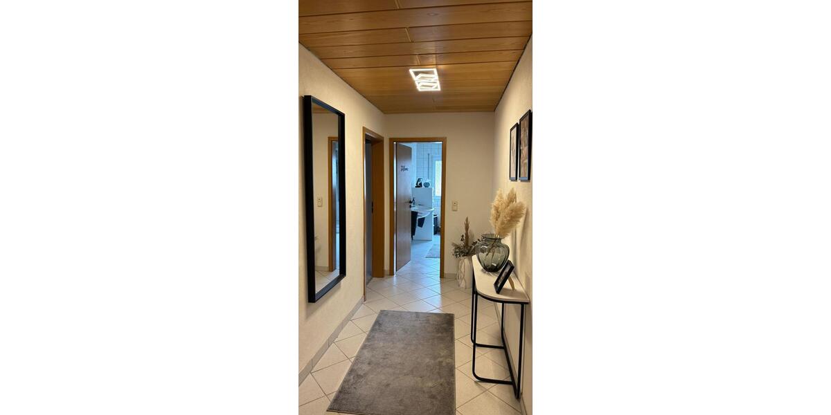 Dachgeschoßwohnung Herdorf - 5 Zimmer, 120 m&sup2;, 800&euro; | Angebot:26120724