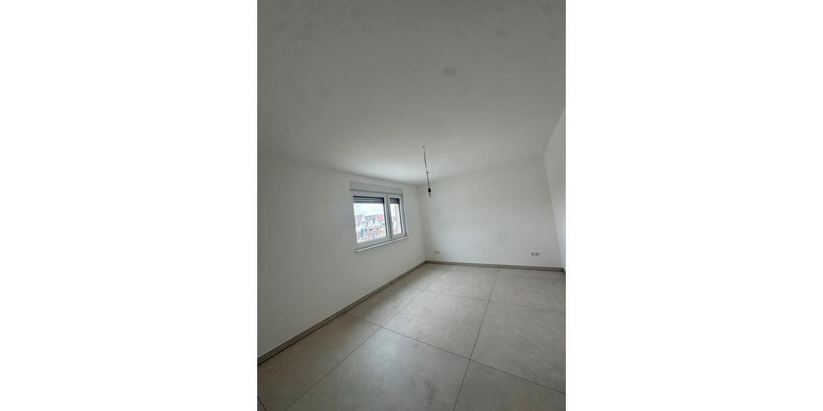 Etagenwohnung Bruchsal - 3 Zimmer, 100 m&sup2;, 1.250&euro; | Angebot:25305304