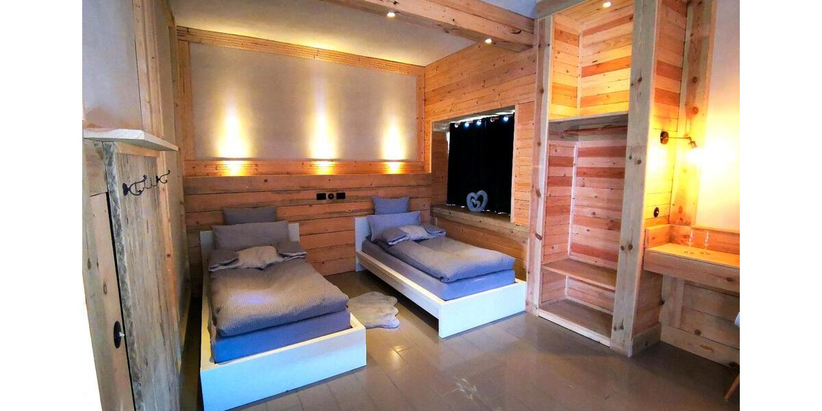 Wohnen auf Zeit Hilter am Teutoburger Wald - 15 Zimmer, 400 m&sup2;, 10&euro; | Angebot:19578706